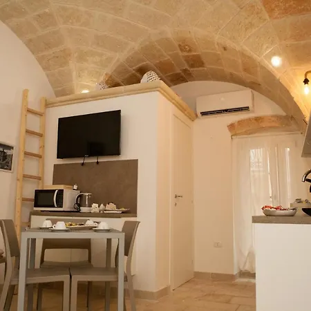 アパート La Casa Nel Borgo ファザーノ